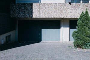 Garage door repair cost in San Diego